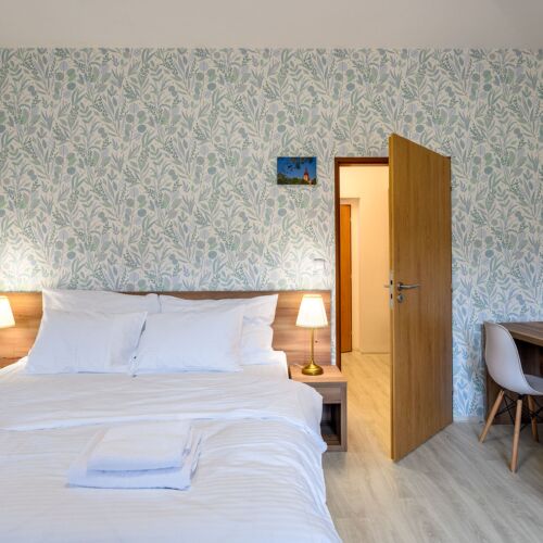 Dreibettzimmer mit Dusche Lcd/Plazma Tv