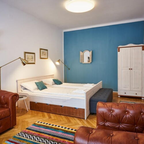 Apartament la parter cu terasă cu 2 camere pentru 4 pers.