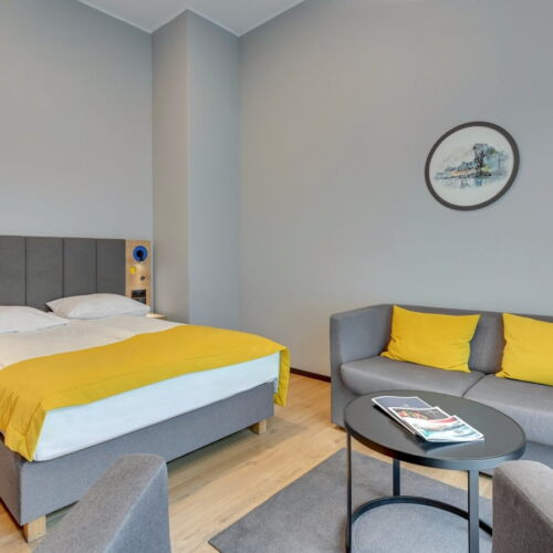 Camera dubla superior