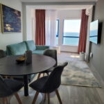 Exclusive 3-Zimmer-Apartment für 5 Personen mit Aussicht auf das Meer