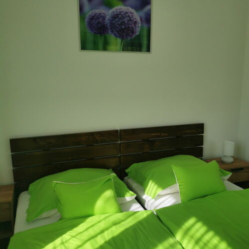 Apartament familial(ă) întreaga unitate pentru 10 pers. (se inchirieaza doar integral) (se poate solicita pat suplimentar)