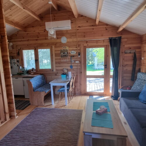 Domek letniskowy 6-osobowy Family z klimatyzacją