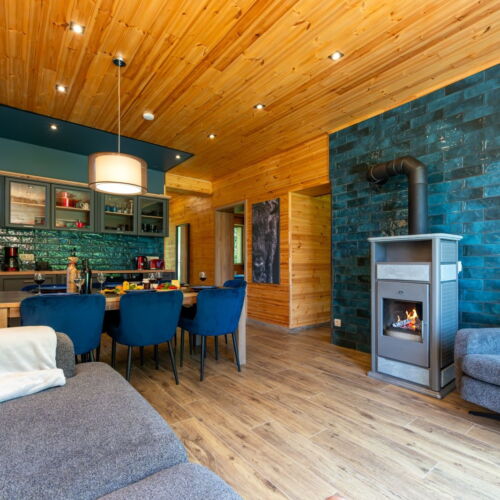 Apartament 6-osobowy na parterze z widokiem na las z 2 pomieszczeniami sypialnianymi