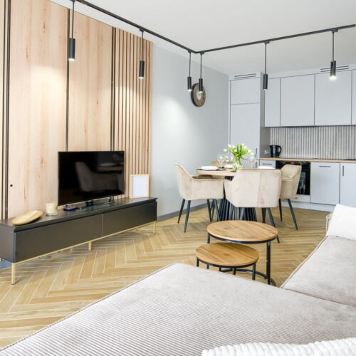 Apartament 4-osobowy z balkonem z widokiem na rzekę z 2 pomieszczeniami sypialnianymi