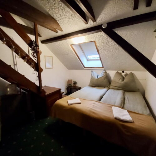 Apartament 7-osobowy cały dom z widokiem na ogród