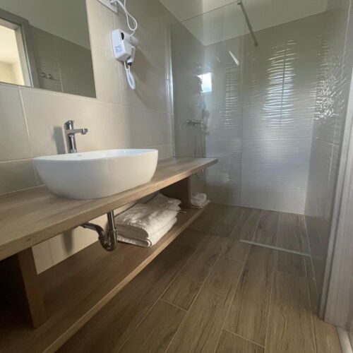 Rezydencja pokój 2-osobowy z balkonem z łazienką z 1 pomieszczeniem sypialnianym