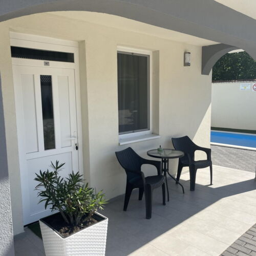 Apartament 2-osobowy z łazienką z własną kuchnią z 1 pomieszczeniem sypialnianym