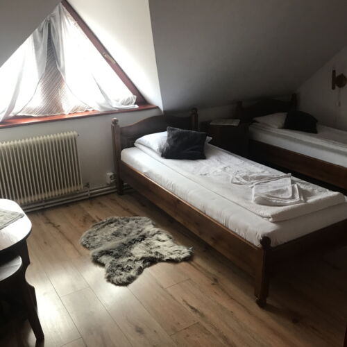 Apartament la etaj cu 2 camere pentru 5 pers.