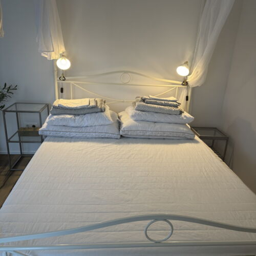 Apartament întreaga unitate cu terasă cu 1 camera pentru 2 pers. (se poate solicita pat suplimentar)