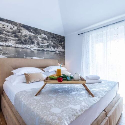 Casă de vacanță pentru 18 pers. (se inchirieaza doar integral)