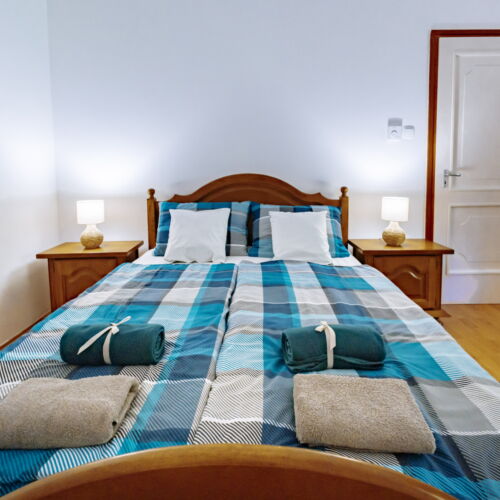 Apartament confort la parter pentru 4 pers. (se inchirieaza doar integral) (se poate solicita pat suplimentar)