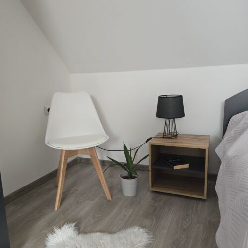 Upstairs 2-Room Apartment for 4 Persons with Terrace (extra beds available)