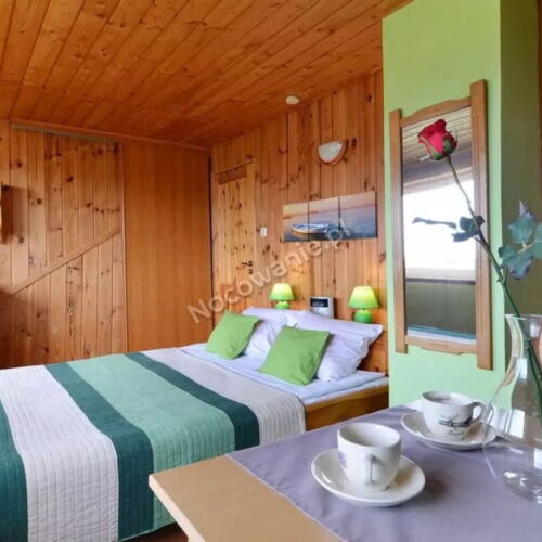 Doppelzimmer im Dachgeschoss mit Badezimmer