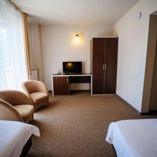 Camera dubla diviana