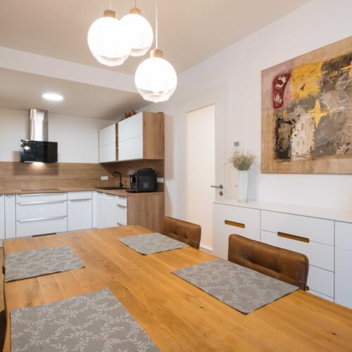 Apartament cu duș cu chicinetă proprie pentru 4 pers.