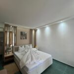 Camera dubla cu balcon cu vedere spre grădină (se poate solicita pat suplimentar)