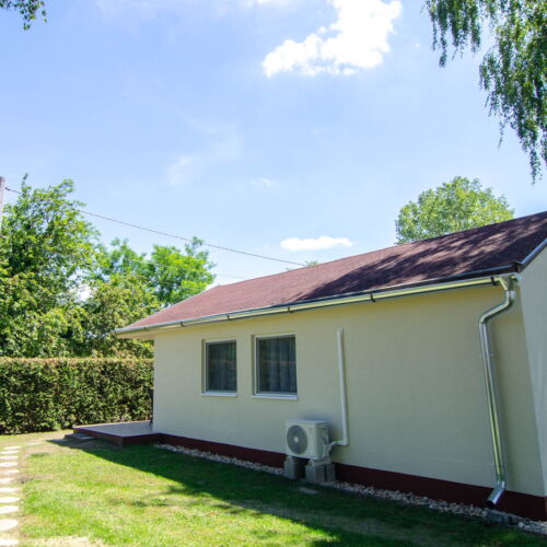 Domek drewniany 5-osobowy cały dom z widokiem na ogród (możliwa dostawka)