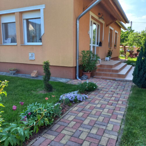 Apartament classic la parter cu 2 camere pentru 4 pers.