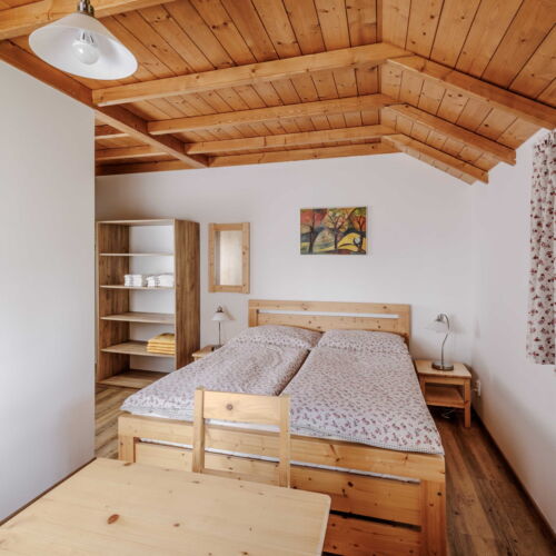 Apartament depandance cu 1 camera pentru 2 pers. (se poate solicita pat suplimentar)