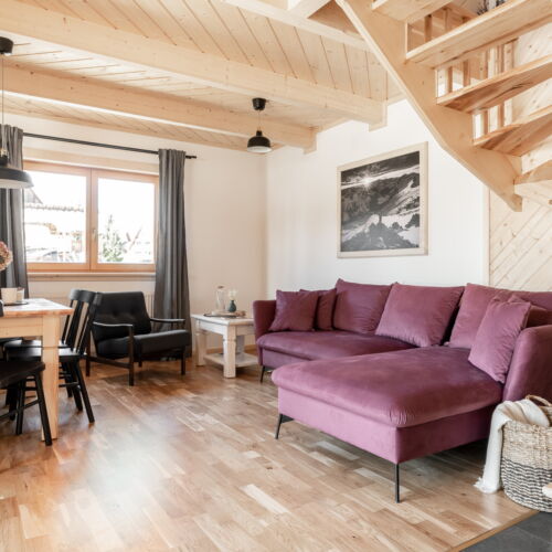 Domek drewniany 6-osobowy Family z widokiem na góry