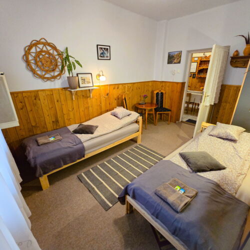 Pokój 2-osobowy na piętrze ze wspólną łazienką
