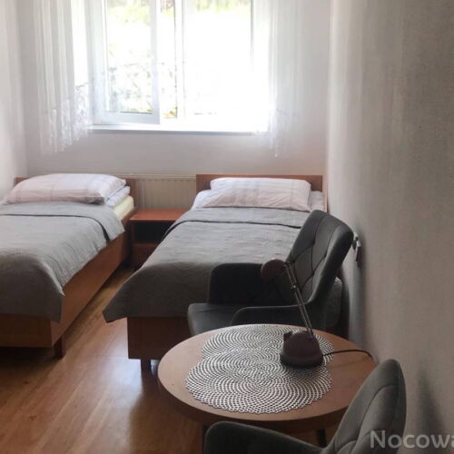 Pokoj s koupelnou se společnou kuchyňkou pro 2 os.