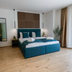 Apartament la parter cu terasă cu 1 camera pentru 2 pers. (se poate solicita pat suplimentar)