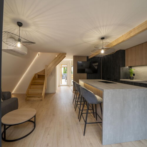 Whole House Air Conditioned Holiday Home for 8 Persons