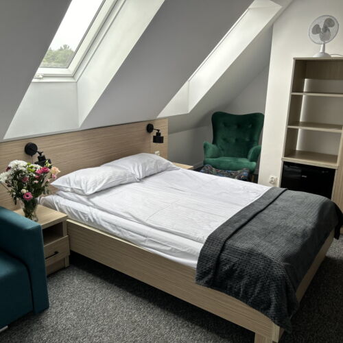 Pokój 4-osobowy z balkonem z łazienką (możliwa dostawka)