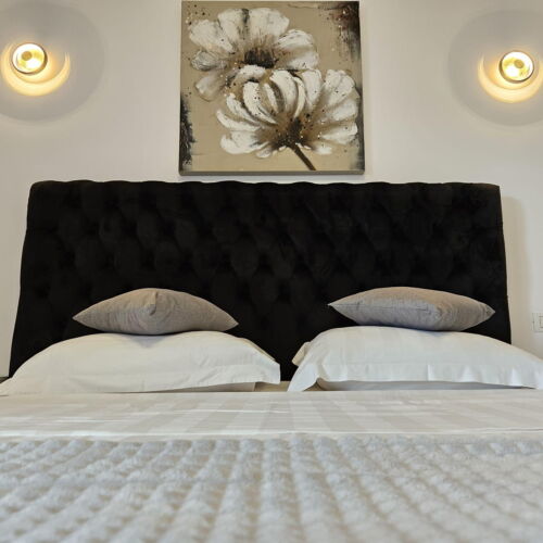 Pokoj s manželskou postelí v podkroví přízemní (s možností přistýlky)