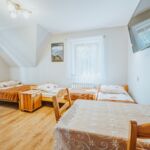 Pokój 4-osobowy z balkonem ze wspólnym aneksem kuchennym