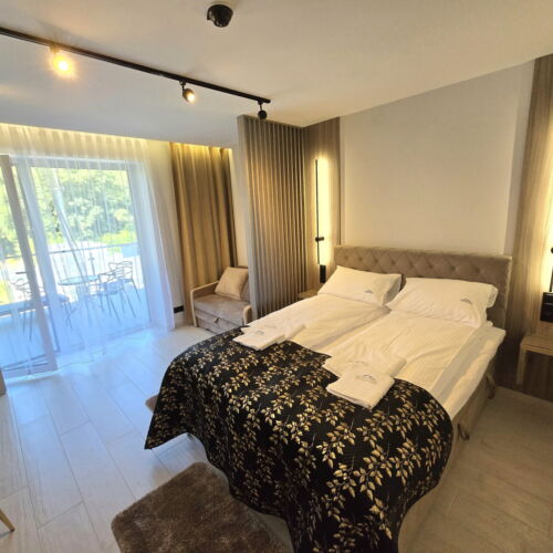 Upstairs Exclusive 2-Room Apartment for 6 Persons