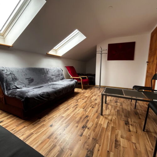Pokój 7-osobowy na poddaszu z klimatyzacją