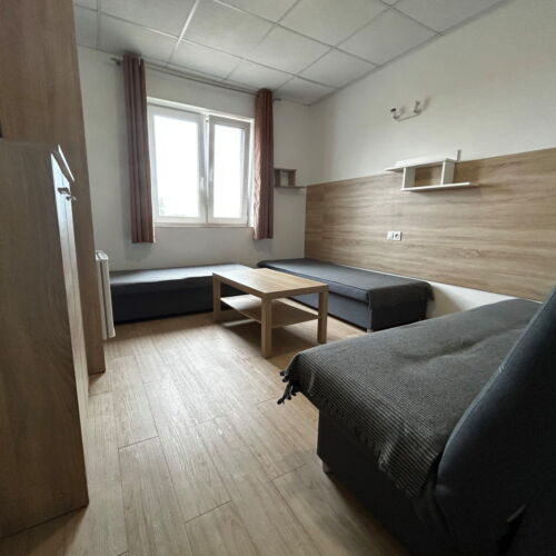 Pokój 4-osobowy z łazienką z klimatyzacją