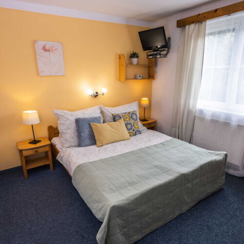 Twin Room with Shower