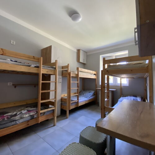 5 Person Room