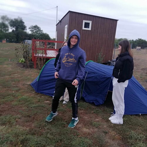 Erdgeschosse Hütte mit Aussicht auf den Garten