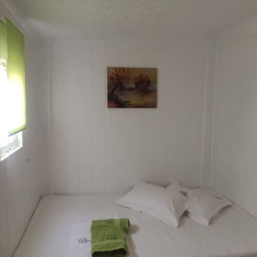 Pokój 2-osobowy na parterze z widokiem na rzekę