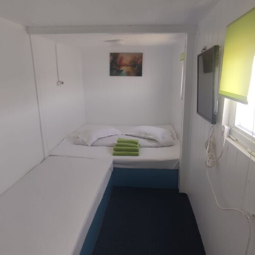 Pokój 2-osobowy na parterze z widokiem na rzekę