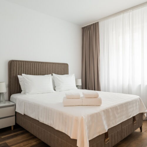 Apartament la etaj cu vedere spre munte cu 2 camere pentru 4 pers.