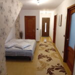 Apartament classic la parter cu 1 camera pentru 2 pers. (se poate solicita pat suplimentar)