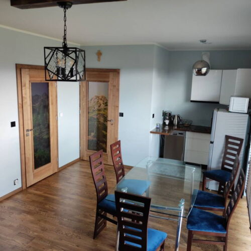 Domek drewniany 9-osobowy Premium z widokiem na góry