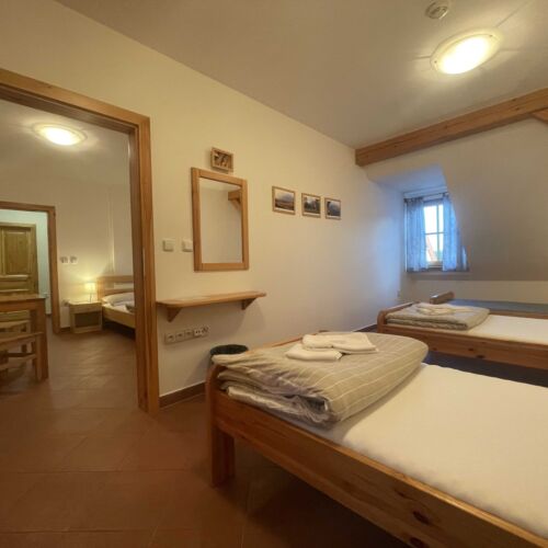 Apartman se sprchou  pro 6 os.