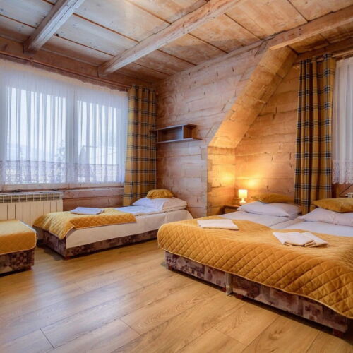 Camera pentru 5 pers.