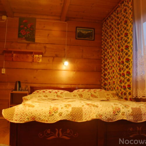 Pokój 2-osobowy z dostępem do ogrodu z łazienką (możliwa dostawka)