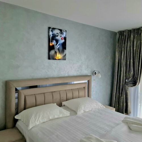 Camera dubla la etaj cu aer condiționat