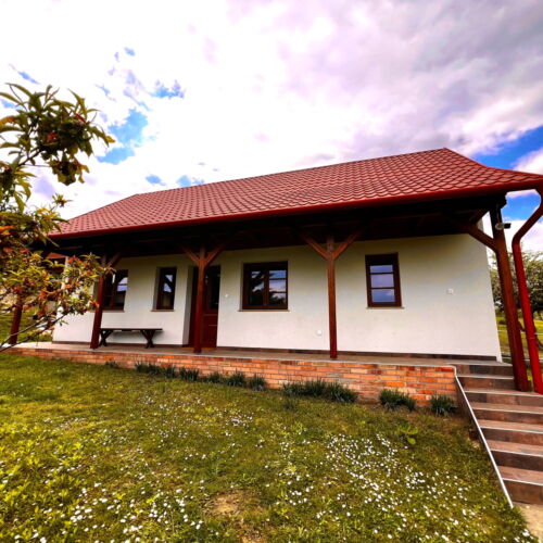 Întreaga unitate cu grădină cu panoramă pentru 11 pers. (se inchirieaza doar integral)