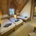 (12) 3-lůžkový (samost. lůžka)