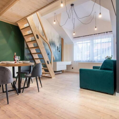 Upstairs Apartment for 8 Persons