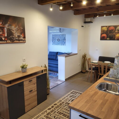 Întreaga unitate întreaga unitate cu panoramă pentru 4 pers. (se inchirieaza doar integral)